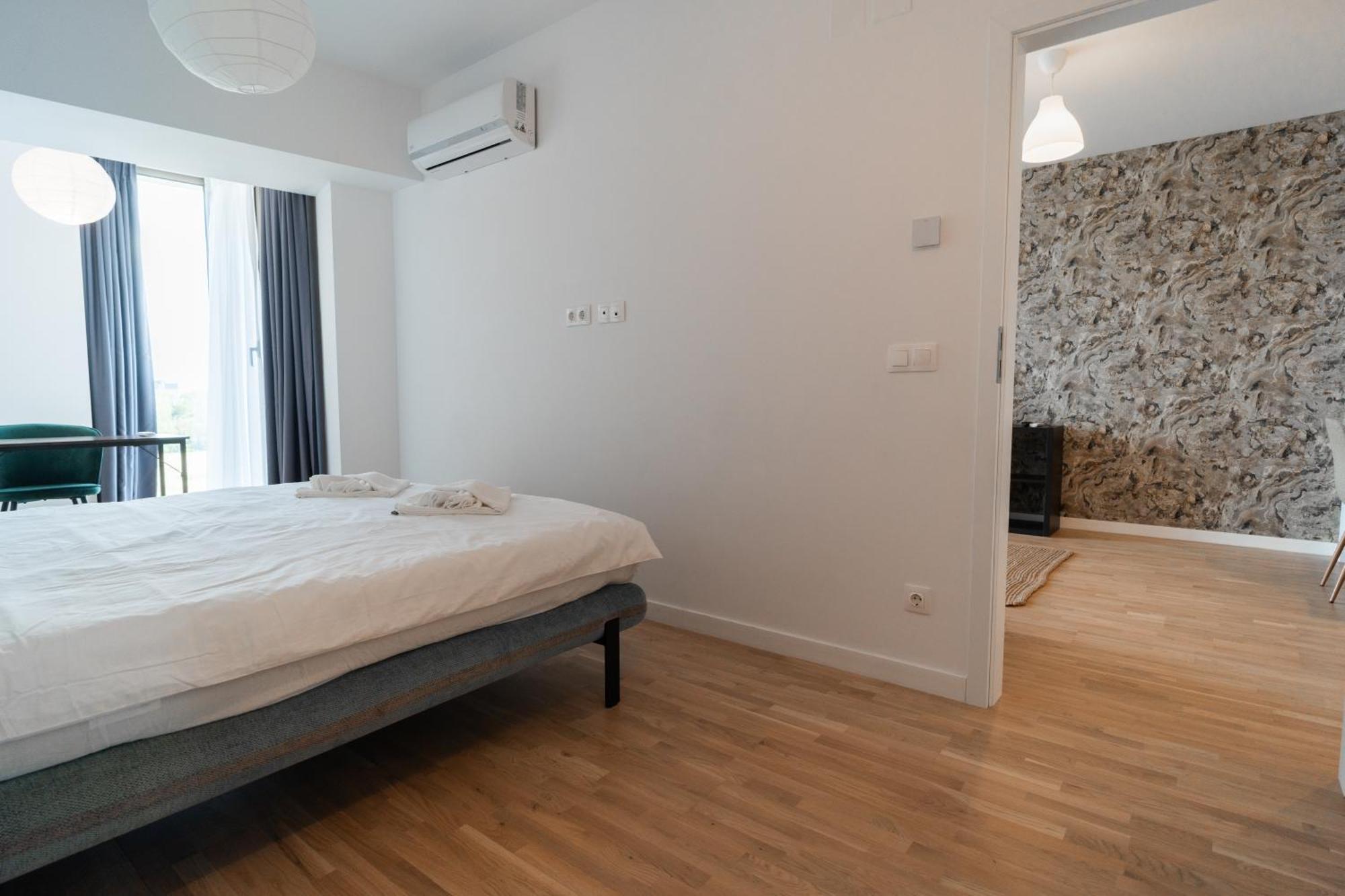Lagoon Park Apartments With Beach View Boekarest Buitenkant foto
